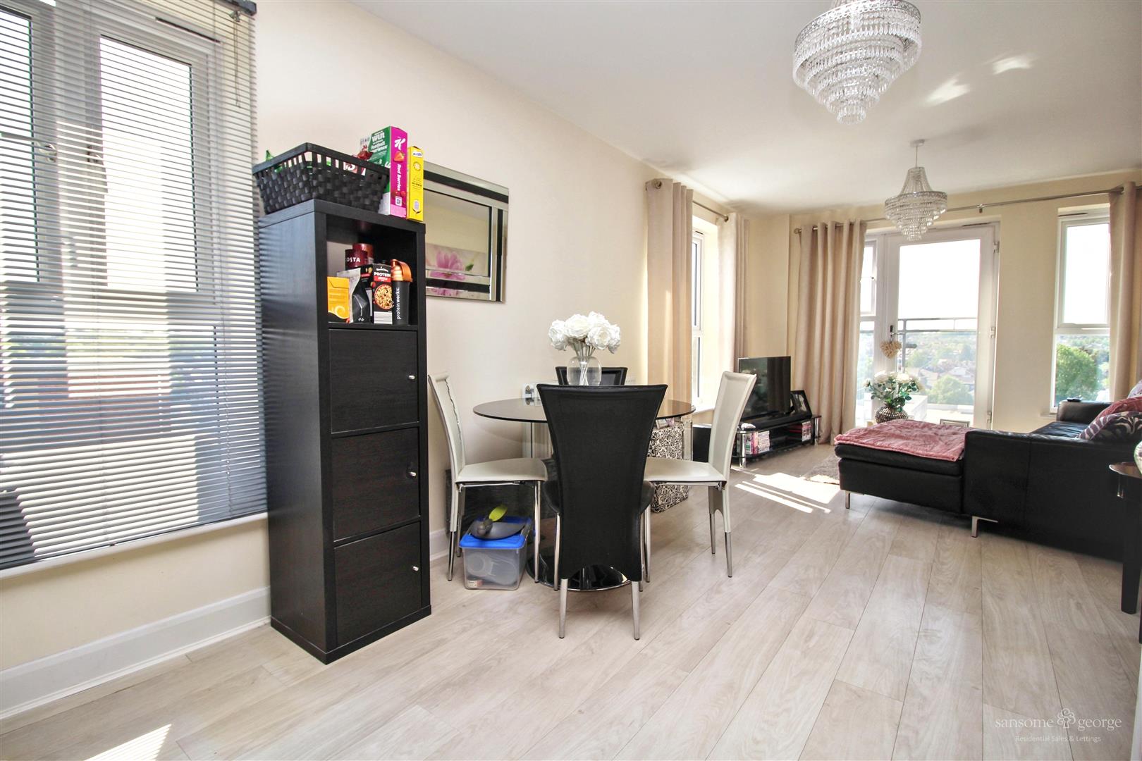 2 bed property in Moulsford Mews, Reading